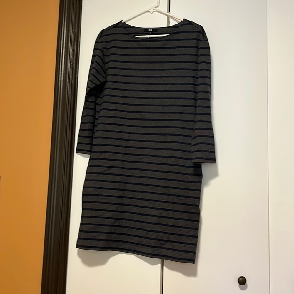 EUC Uniqlo Striped Gray Blue 3/4 Sleeves Knit Winter Fall Dress Boatneck Pockets